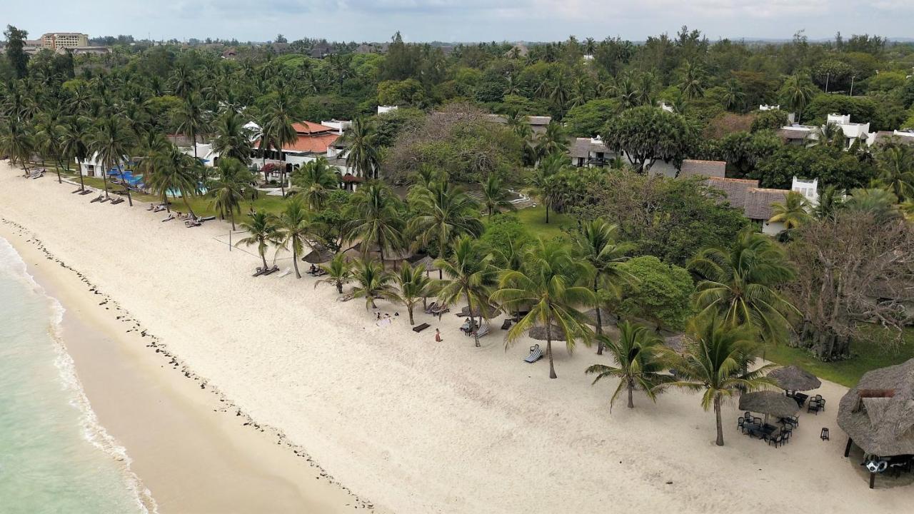 Jacaranda Indian Ocean Beach Resort Praia de Diani Exterior foto